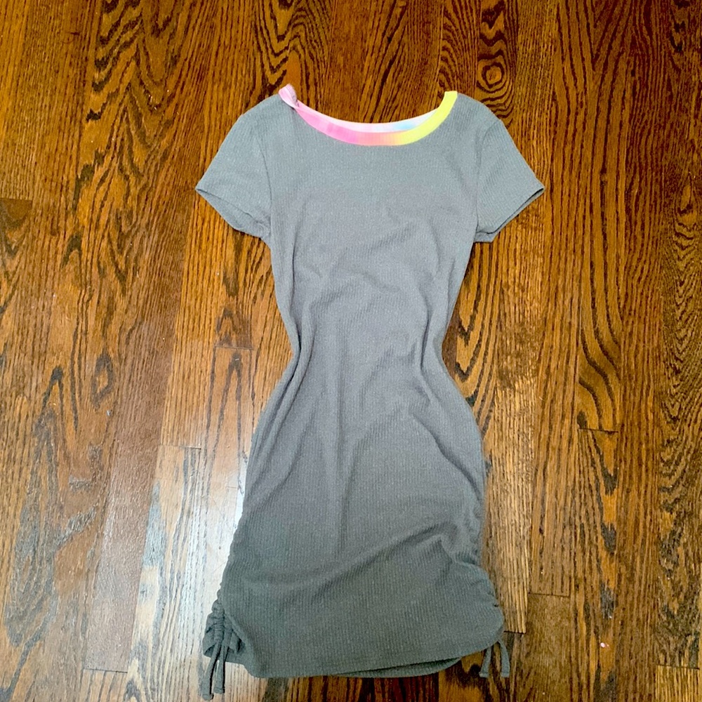 brand: epic threads size: small (but very stretchy) color: grey.